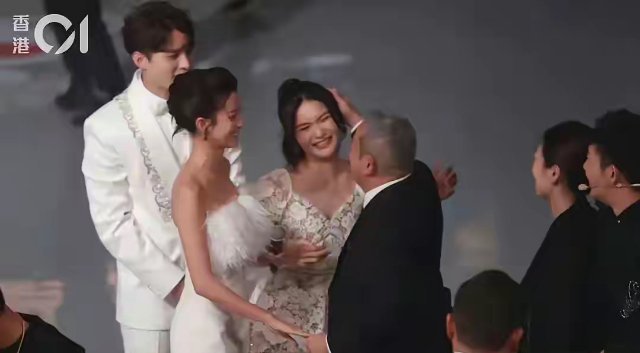 曾志伟的经典“小动作”​​​