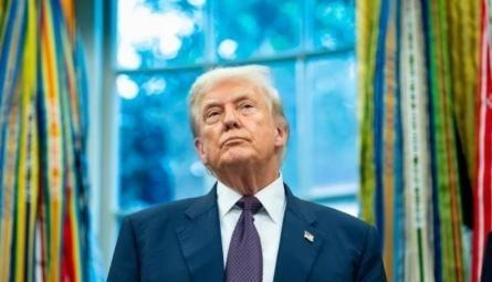 17位美国商界大佬，身后公司市值加起来超16万亿美元，浩浩荡荡跟着总统专机飞北京