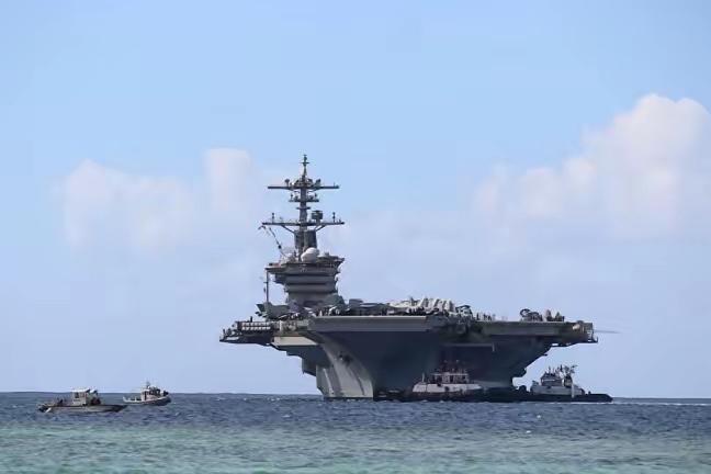 气氛彻底变了！特朗普政府几乎是把底牌掀在了桌上，逼着中国必须接招。五艘航母，没错