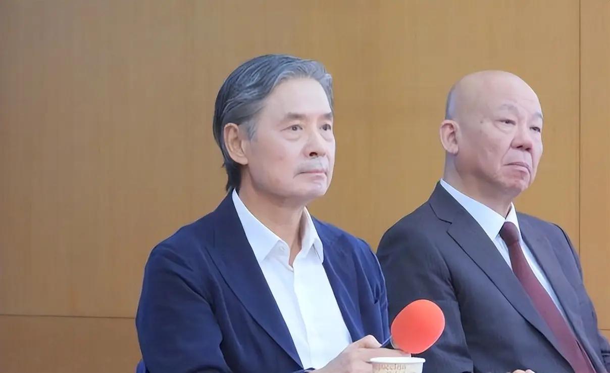 金溥聪：我压力很大，半夜醒来会去洗热水澡马英九基金会风波持续延烧。马英九亲信、
