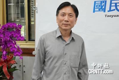 台湾“网红议员”詹江村其人在台湾政坛，詹江村是辨识度极高的存在，绰号“村长