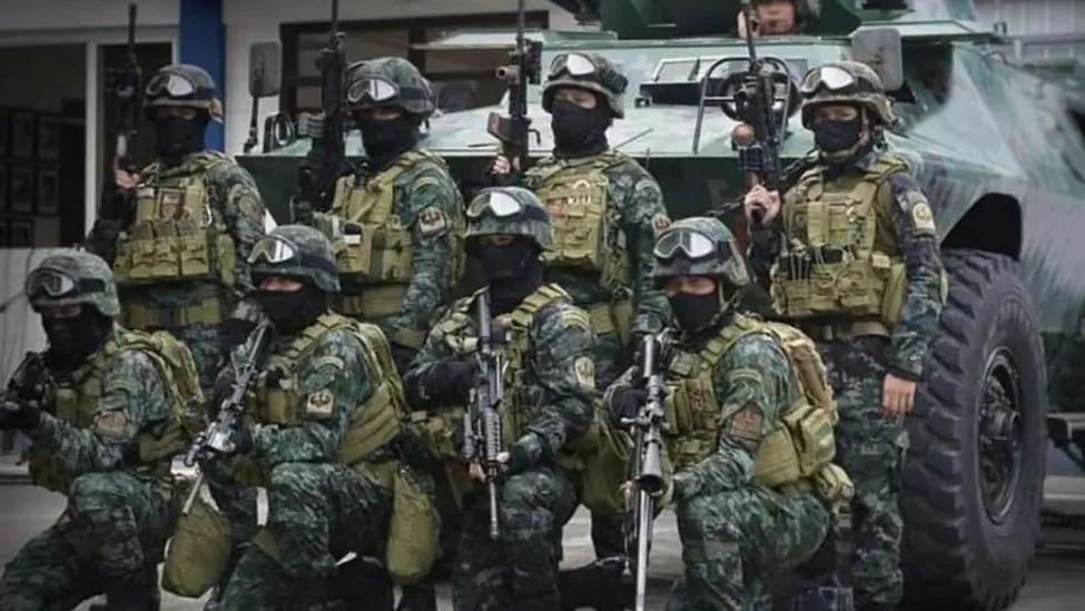 菲律宾武装部队派兵保护参议院，调查开枪事件海军陆战队把参议院围了：那个光头佬