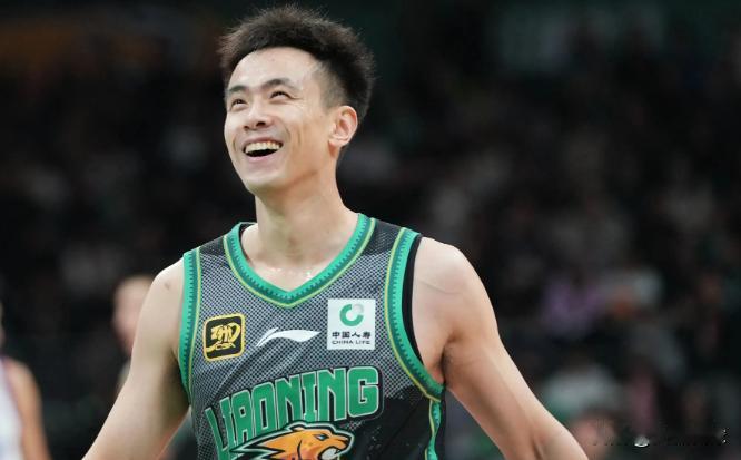 中国男篮队长换人！世预赛打日本收两好一坏消息，晋级形势有变北京时间6月14日