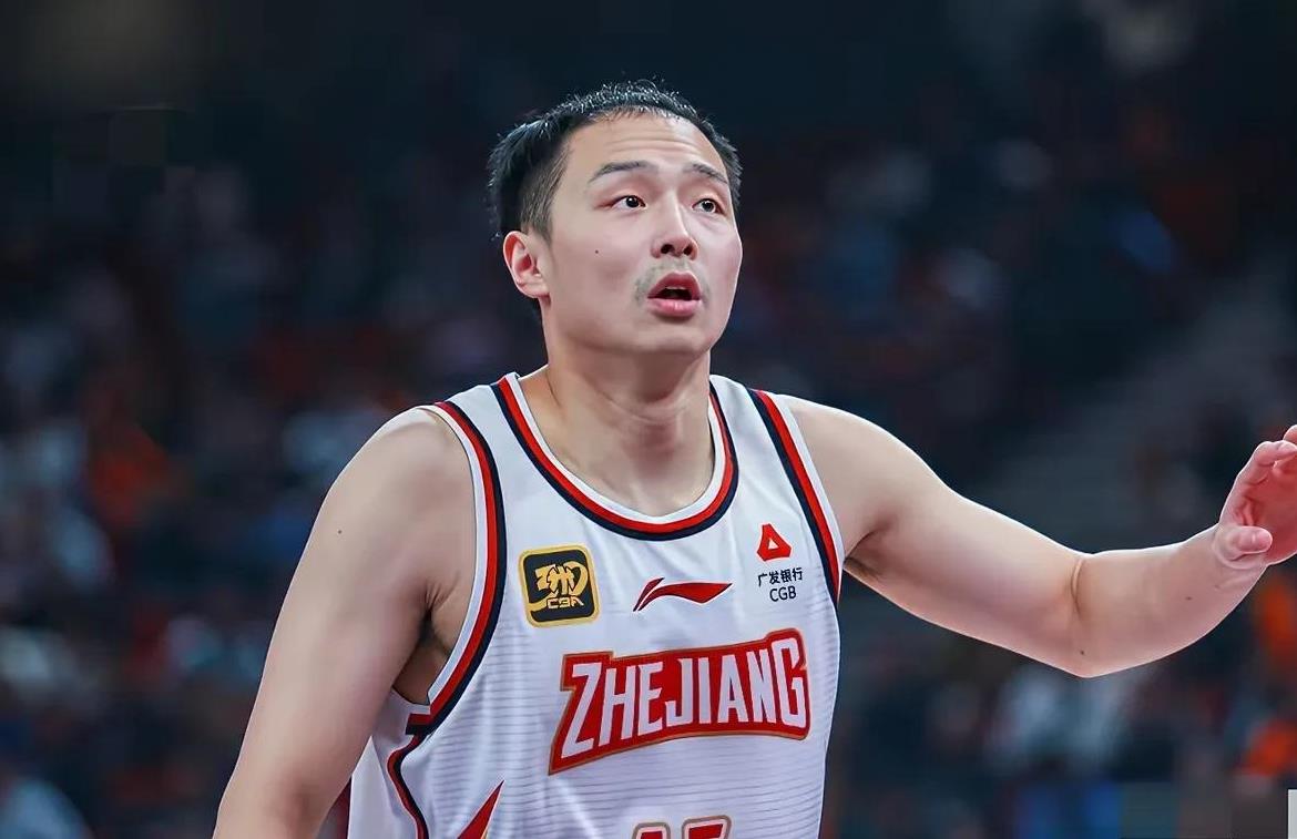 虽然青岛男篮给了王奕博顶薪合同，但是浙江稠州男篮不会轻易放人的。丁伟最不会用的