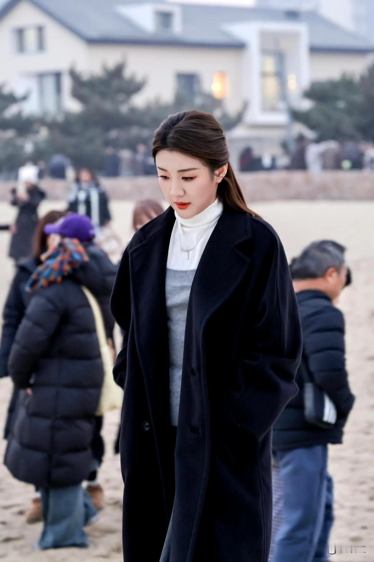 陈梦加入黄晓明公司，真的是非常正确的选择！她现在每一次参加活动，就妆容而言，就