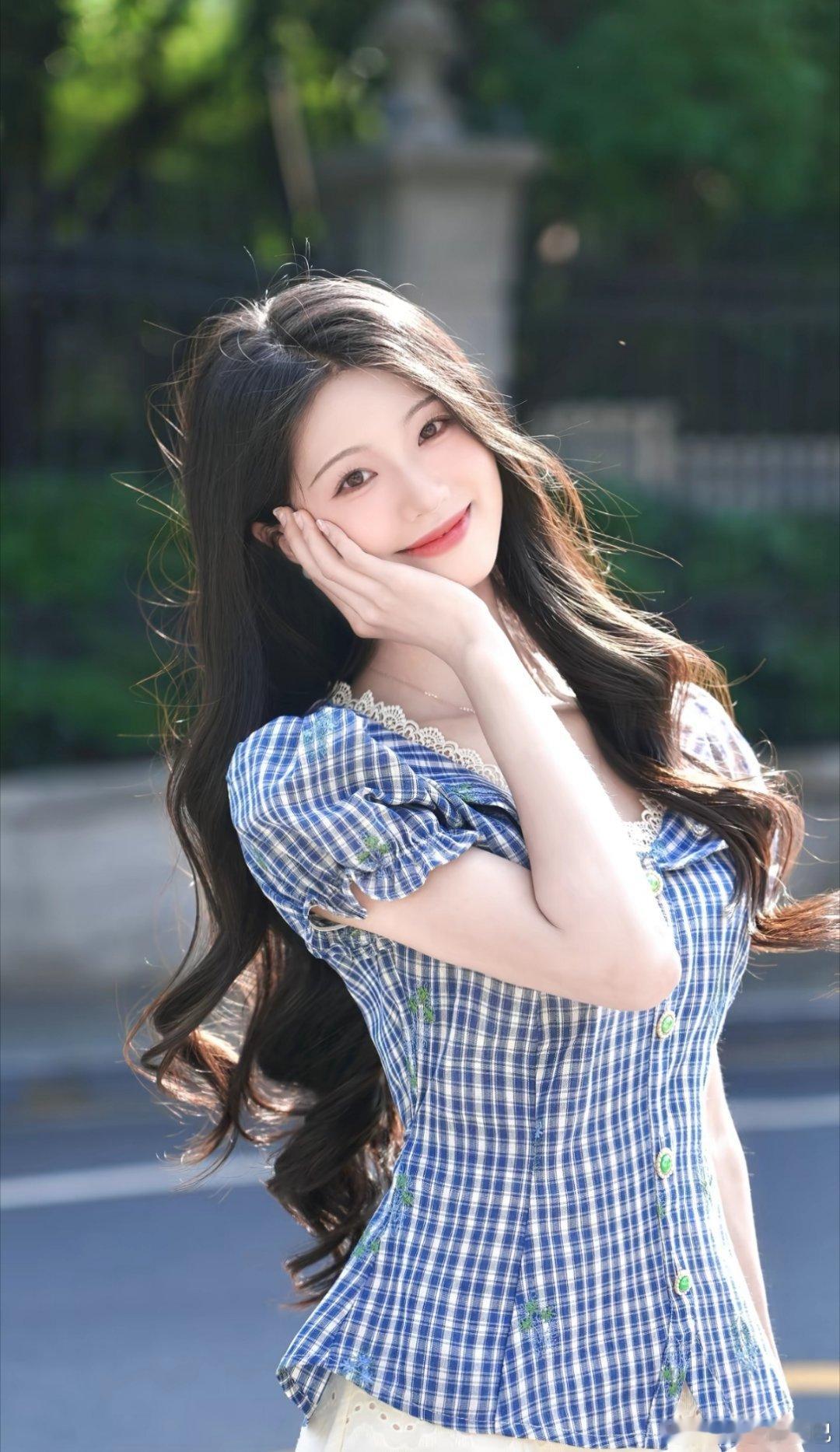 小姐姐清纯甜美气质穿搭美女