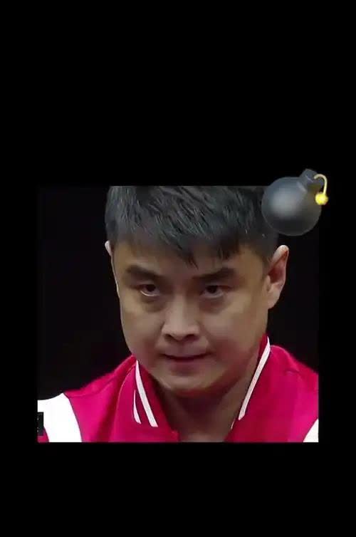 王皓在澳门冠军赛黄友政的比赛中愤怒不已，毫不客气地开怼：“不会赢还不会输吗？一点