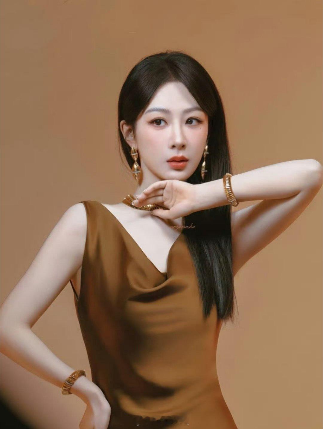 杨紫这套妆造真的美绝了​​​