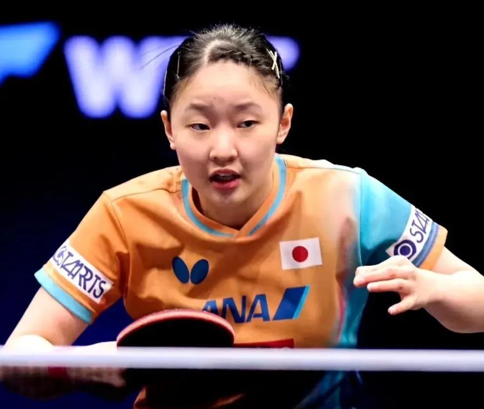 张本美和3-2申裕斌【11-3，13-15，11-7，5-11，11-6】第