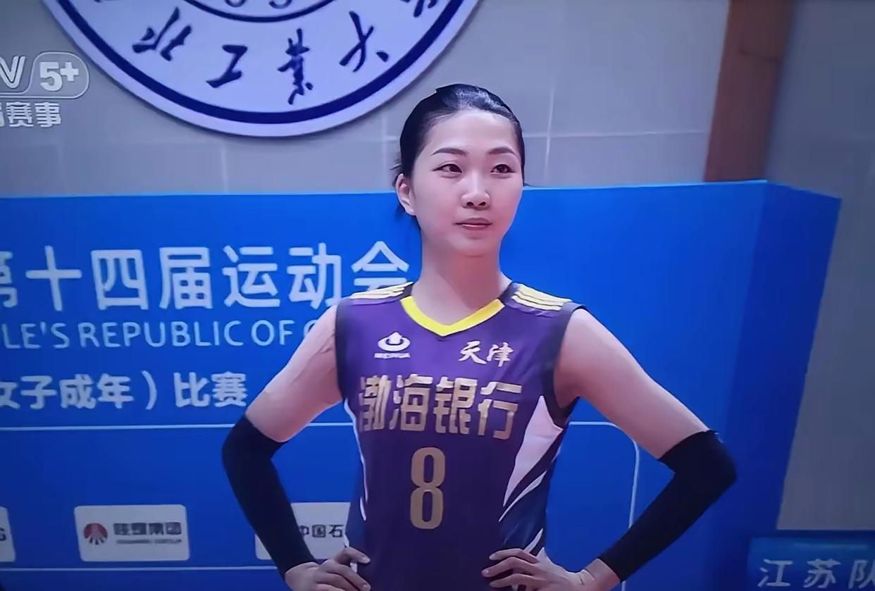 网评袁心玥代表天津女排参加热身赛？袁心玥自从八一女排解散后，选择