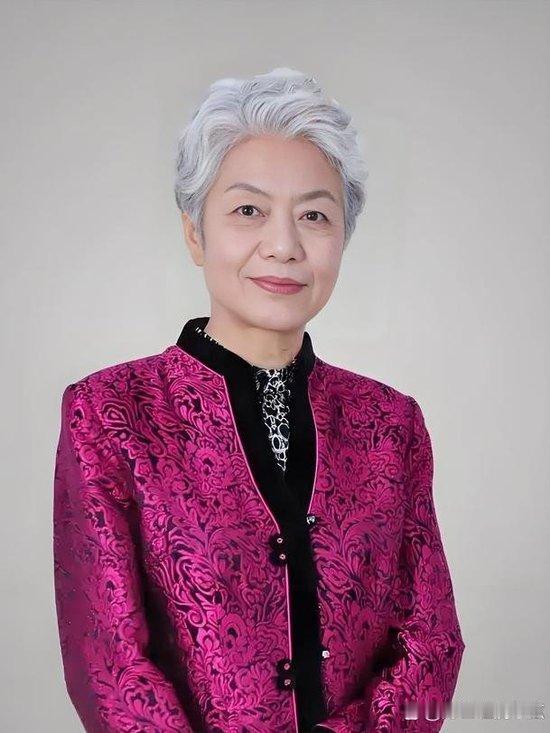 李玫瑾icon教授曾说：“毁掉孩子一生的不是游戏，也不是贪玩，而是父母的语言暴力