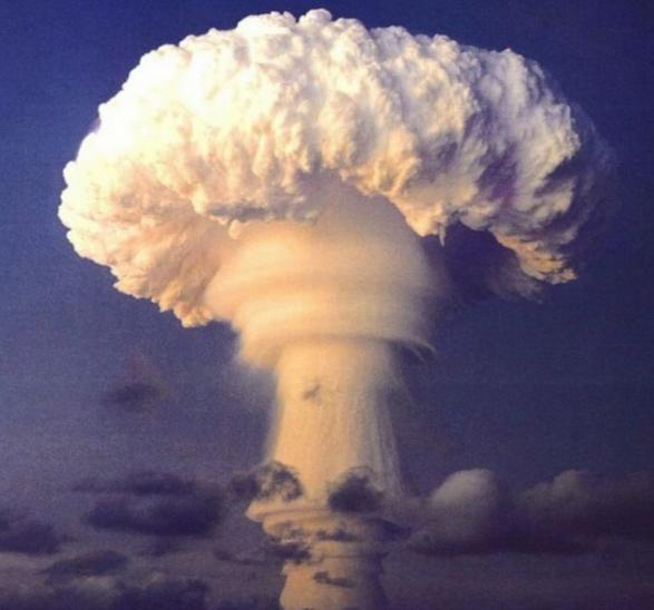 假如中美开战，中国输了，结果会如何呢？不夸张地说，中国要是真输了，全世界都得回到