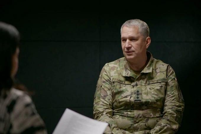 乌克兰空军副司令叶利亚罗夫上校4月30日透露，在调查的300余个防空机组中，17