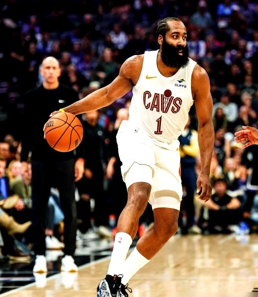 NBA现役得分王，变天了！卢卡·东契奇现在是现役场均得分第一！历史榜上也只排