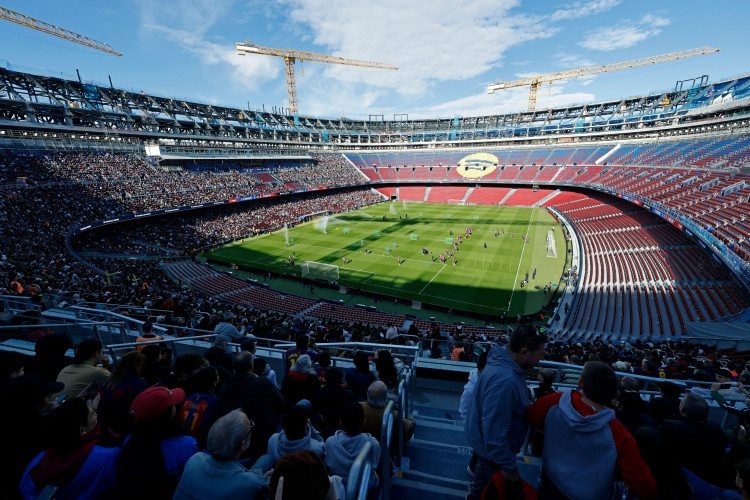 每体透露巴萨回归诺坎普细节: 众多名流大咖观战, 尼科遭遇嘘声