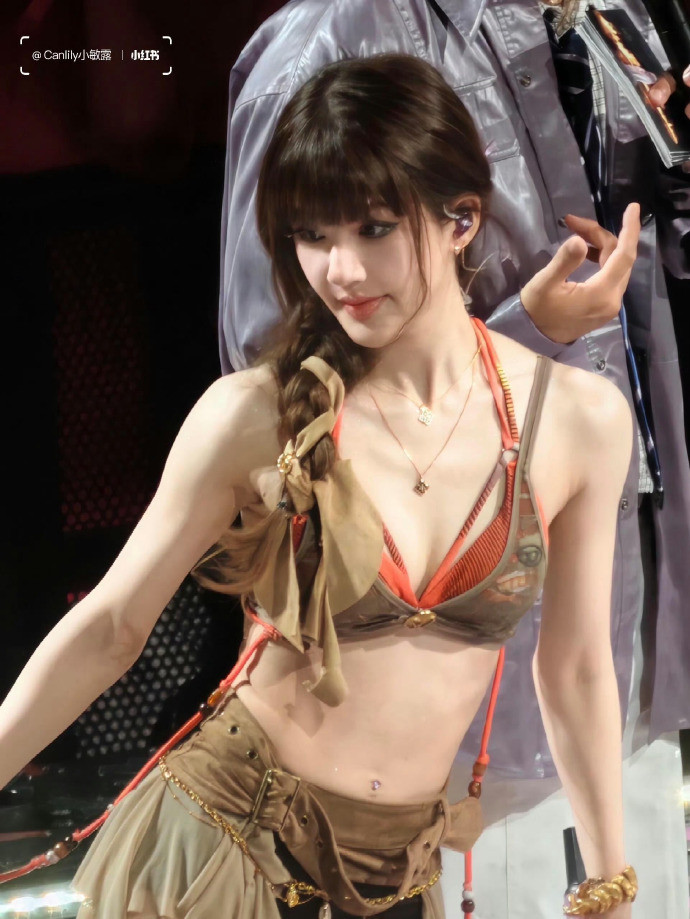 1.王子奇、关晓彤主演的《生逢其时》正在播前招商，预计9月🥝开播。2.李宇春公