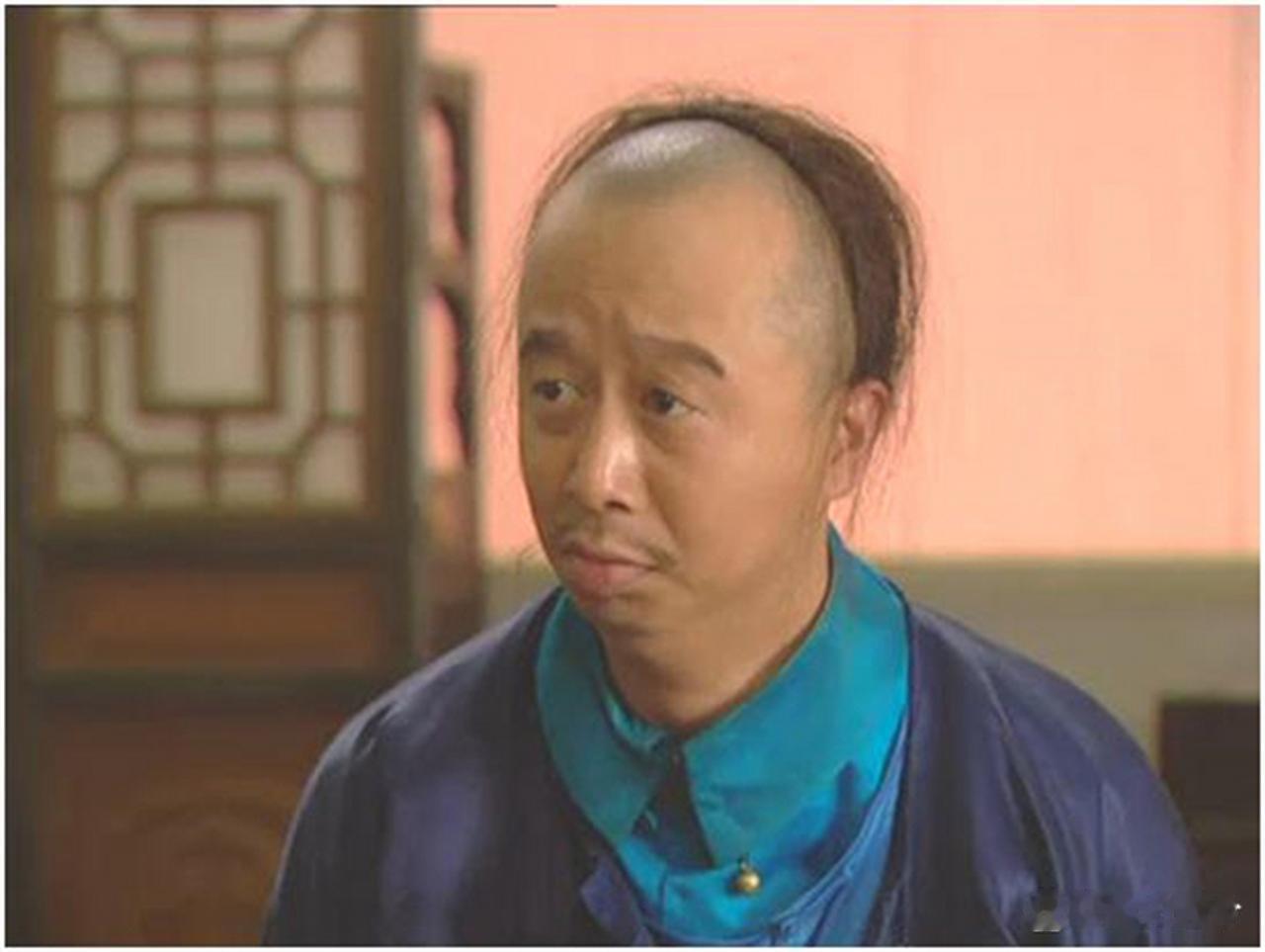 乾隆时期，大臣孙嘉淦告老还乡后，有人状告说其偷偷拉了几十箱黄金。乾隆勃然大怒，派