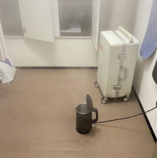 开窗通风当然能去甲醛，而且是目前最有效、最经济的方法。但很多人以为只要窗户开着就