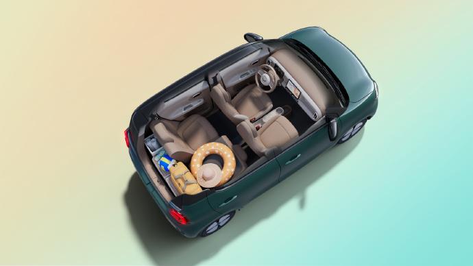 第5代的宏光MINIEV要来了，多出的绿色外观还是蛮时尚的，还有着黑色的车顶，