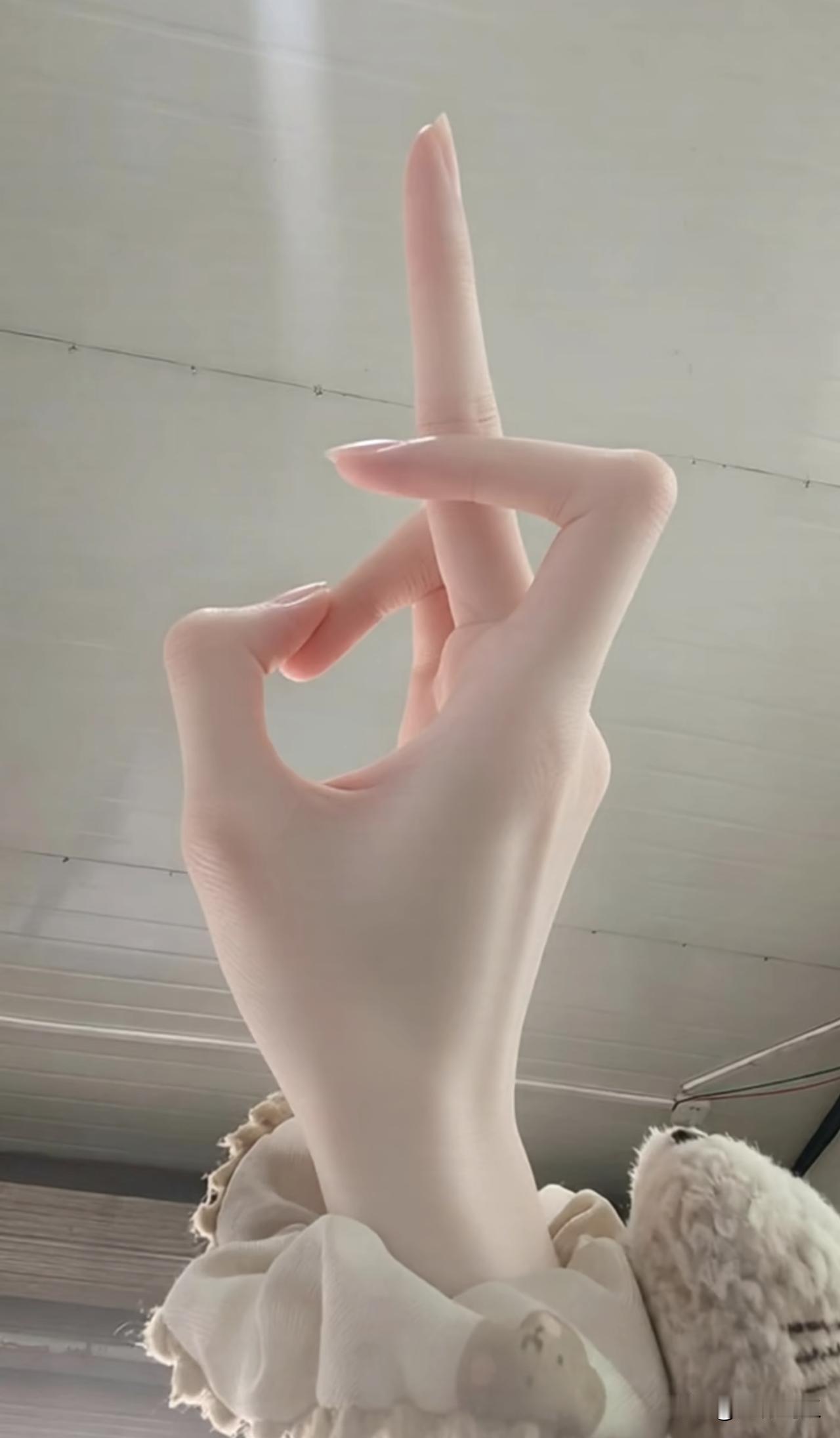 勾魂之手[笑着哭]