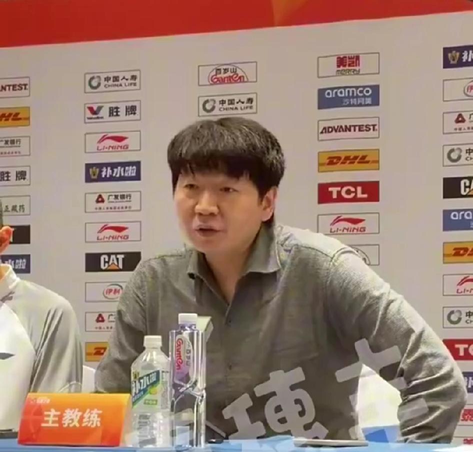 邱彪输球甩锅珀塞尔，约翰逊身高195cm，山东居然没有真正的小外援都说山东队