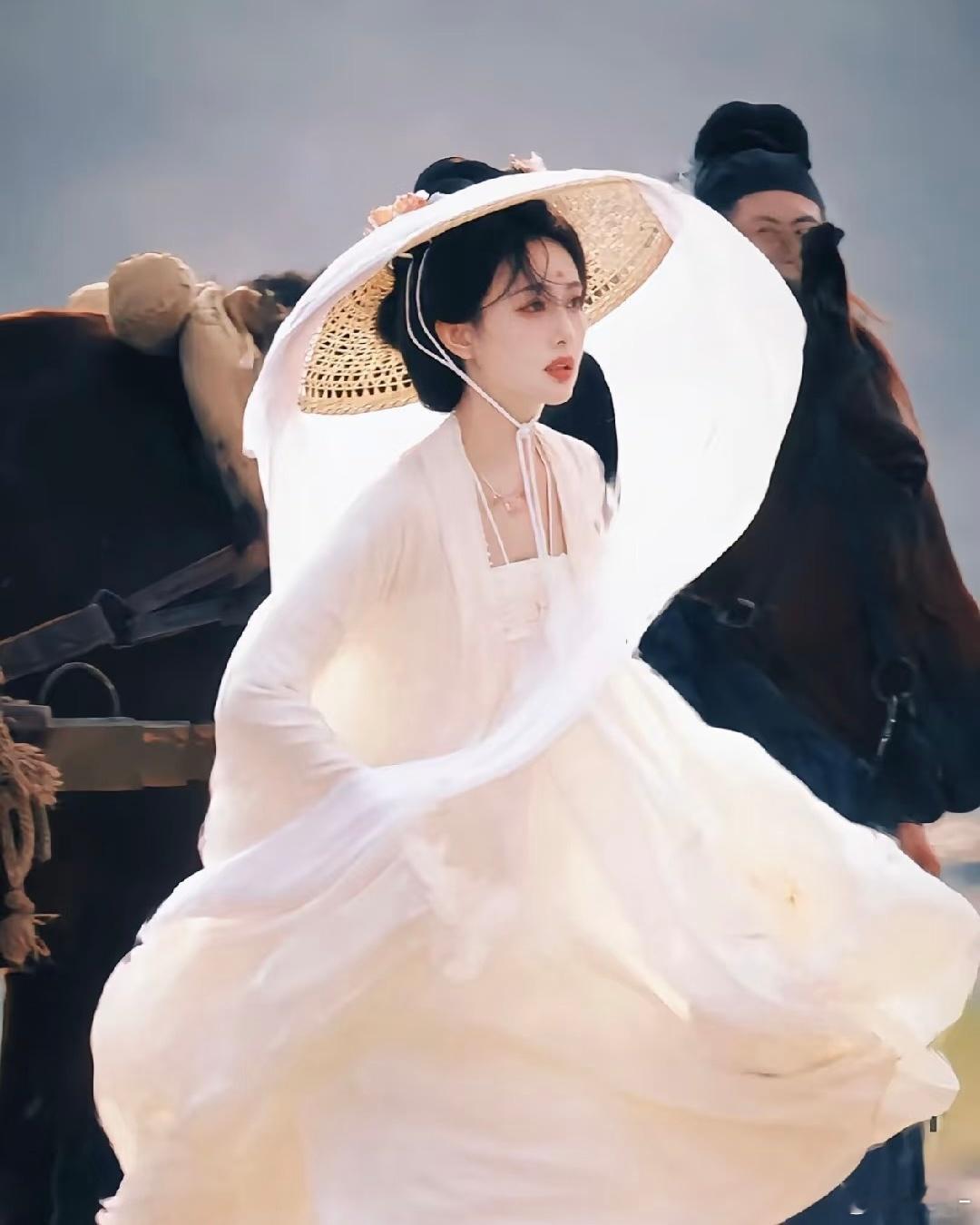 孟子义这衣服跑起来真的要狠小心​​​