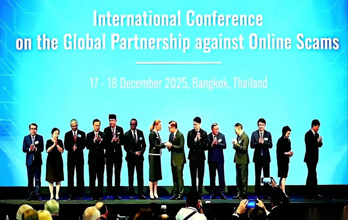 刚刷到一个消息，后背有点发麻，但更多的是兴奋。60个国家，注意，是60个。黑