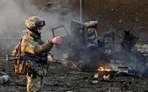 乌克兰的悲剧：用国家给全世界上了血淋淋的一课。仗打完了，土地丢了四分之一，人跑了