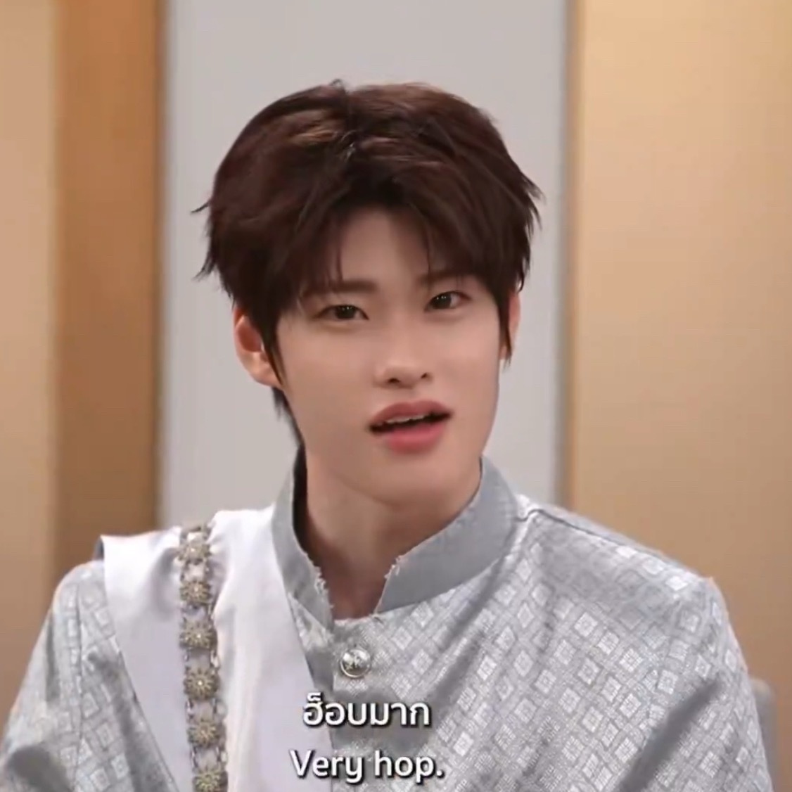 懂一下这身妆造呢啊啊啊啊啊啊完全是历代级的清纯啊啊啊啊啊啊啊泰兰德王子nim👑