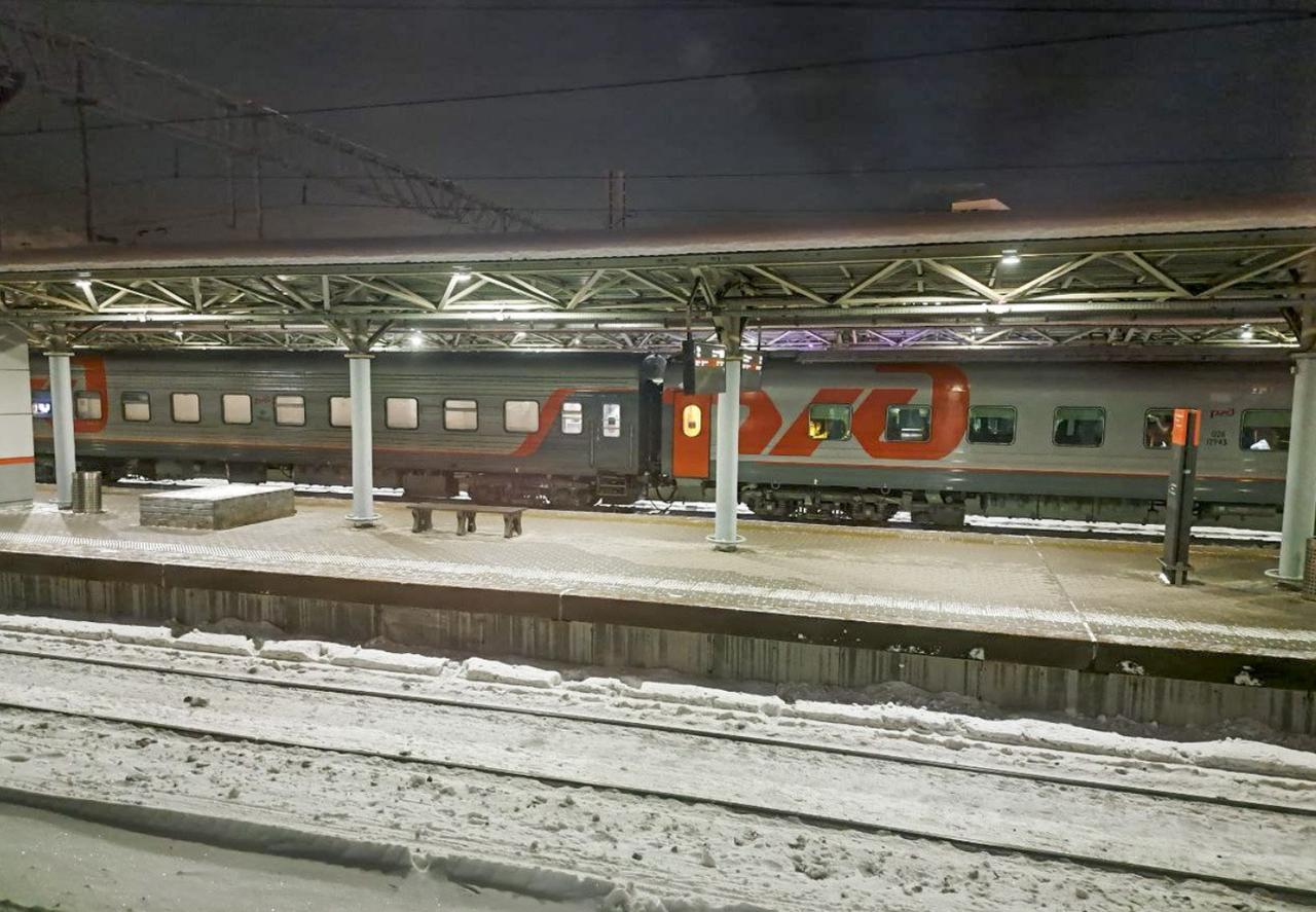 俄媒：俄罗斯和中国同步向朝鲜开行列车！分析人士认为，这些事件不仅仅是恢复运输