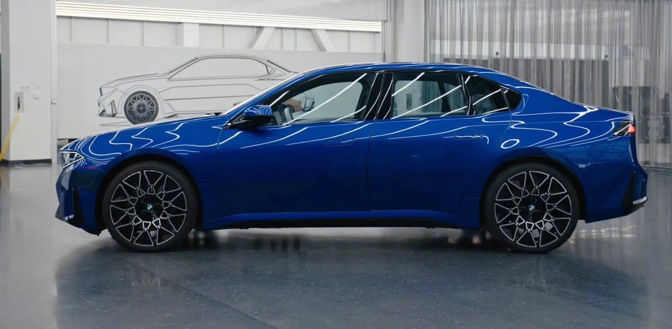 【新世代首款纯电轿车：宝马全新i3外观图曝光，基于NeueKlasse