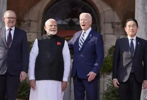 放弃曾经支持自己的伊朗，明目张胆支持曾经朋友的敌人以色列，印度为的啥，就是为了对