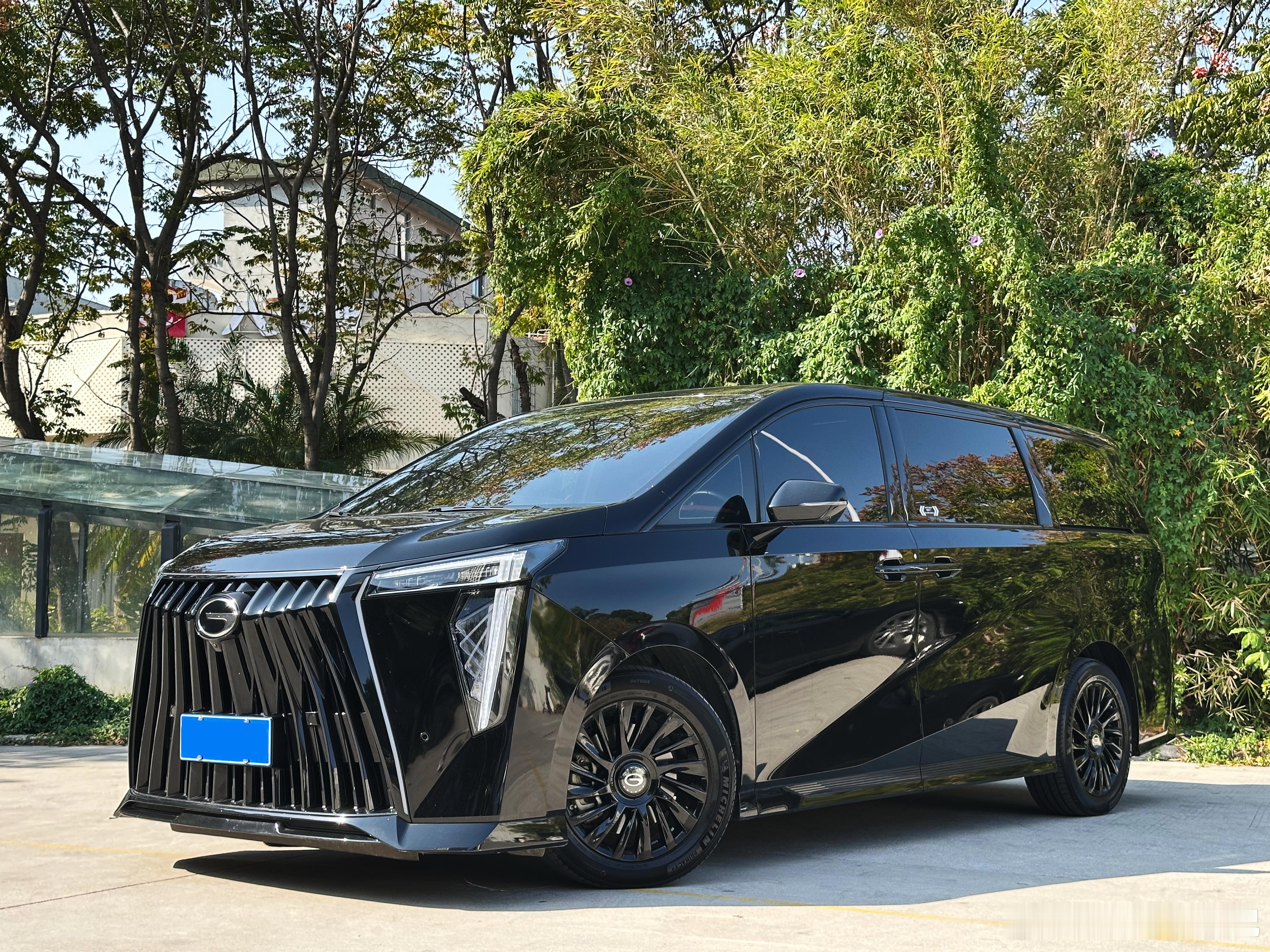 M8同事卖掉了，十几万全拿现金捷豹也是拿了3.6万现金其他贷款昨天已经去存了捷豹