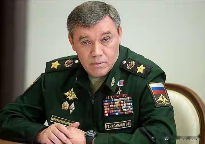 格拉西莫夫大将:这才是俄罗斯面临安全威胁的主要原因！12月18日，俄罗斯武装