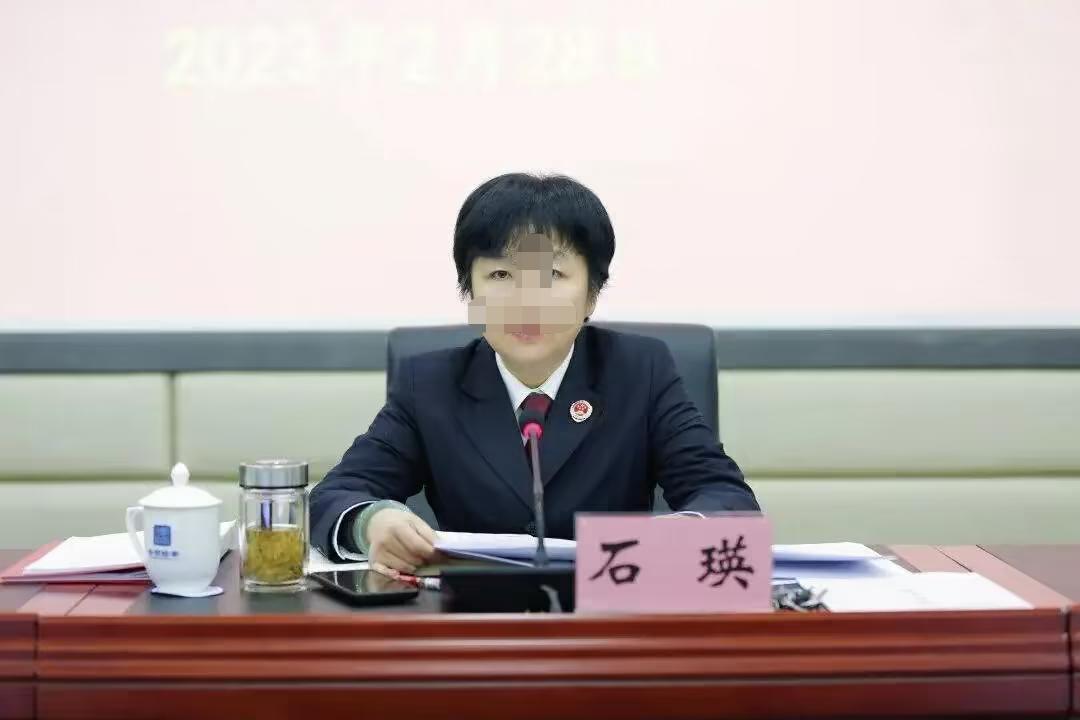 这个人被查！从书记员到检察长，再到市委书记，一路上基本没在基层待过。八几年时