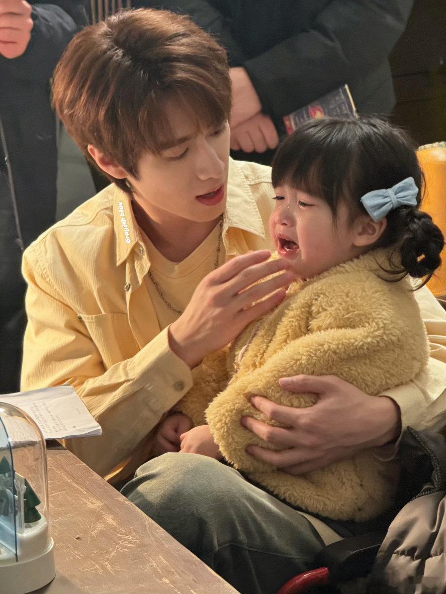 家庭教育1. 镜子的本质：投射效应孩子的行为，往往是父母言行的投射。你催孩子别磨
