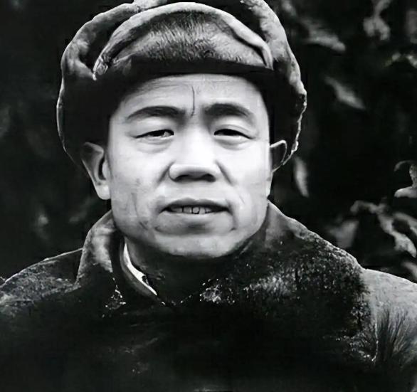 1973年5月，空军两年无司令，毛主席不用聂凤智，执意从二野选帅，这是巧合，还是