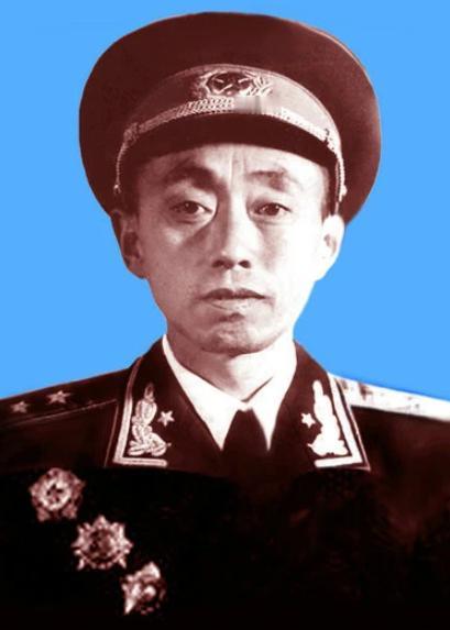 1946年，傅作义找算命先生为自己算了一卦，对方说：“你不久就会遇到一位能够战