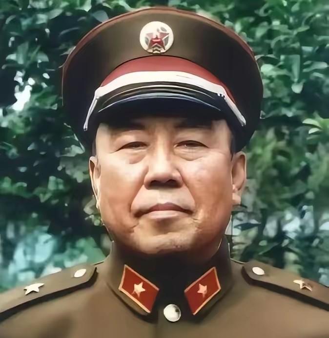 1979年刚从前线撤下来的11军军长陈家贵，本想穿便装逛逛昆明城，谁知竟被几个街