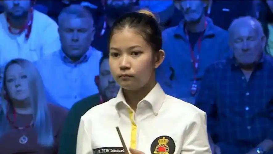 赵露、邓新顺战胜各自对手，携手挺进女子斯诺克世锦赛16强！ 北京时间5月2