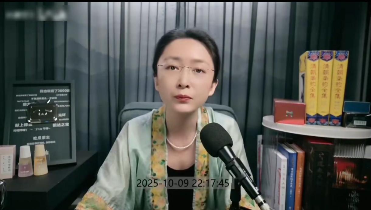 这两天为绕蒙主的言论，网友互掐起来，大有天地会大战满清遗老遗少之势。我回去看了好