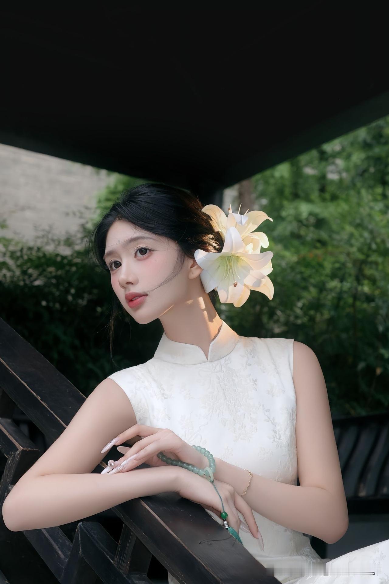 白色旗袍国风美艳写真