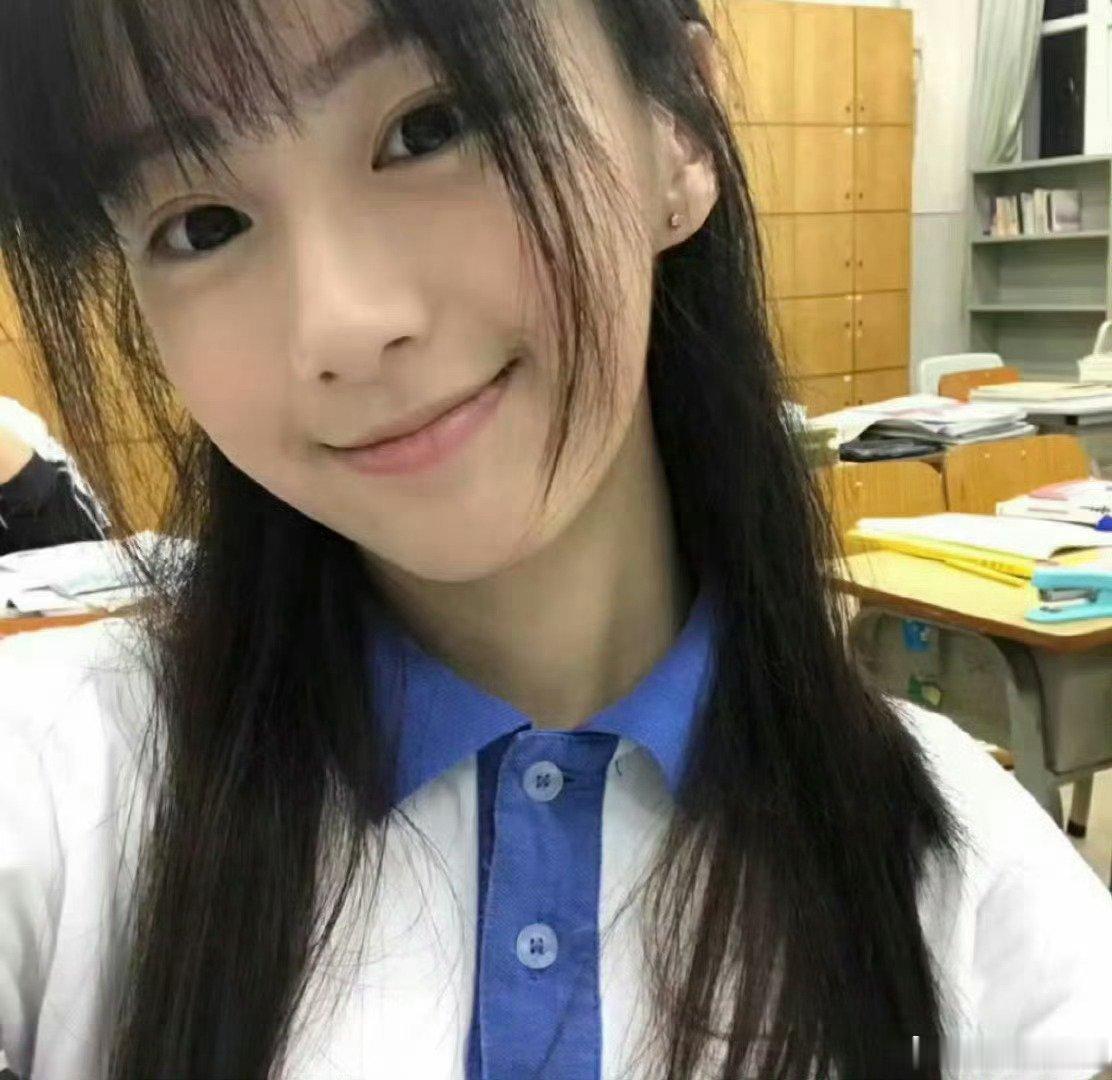 包上恩高中长这样包上恩你高中长这样？那我当年绝对天天翘课去你们班后门偷看。包上恩