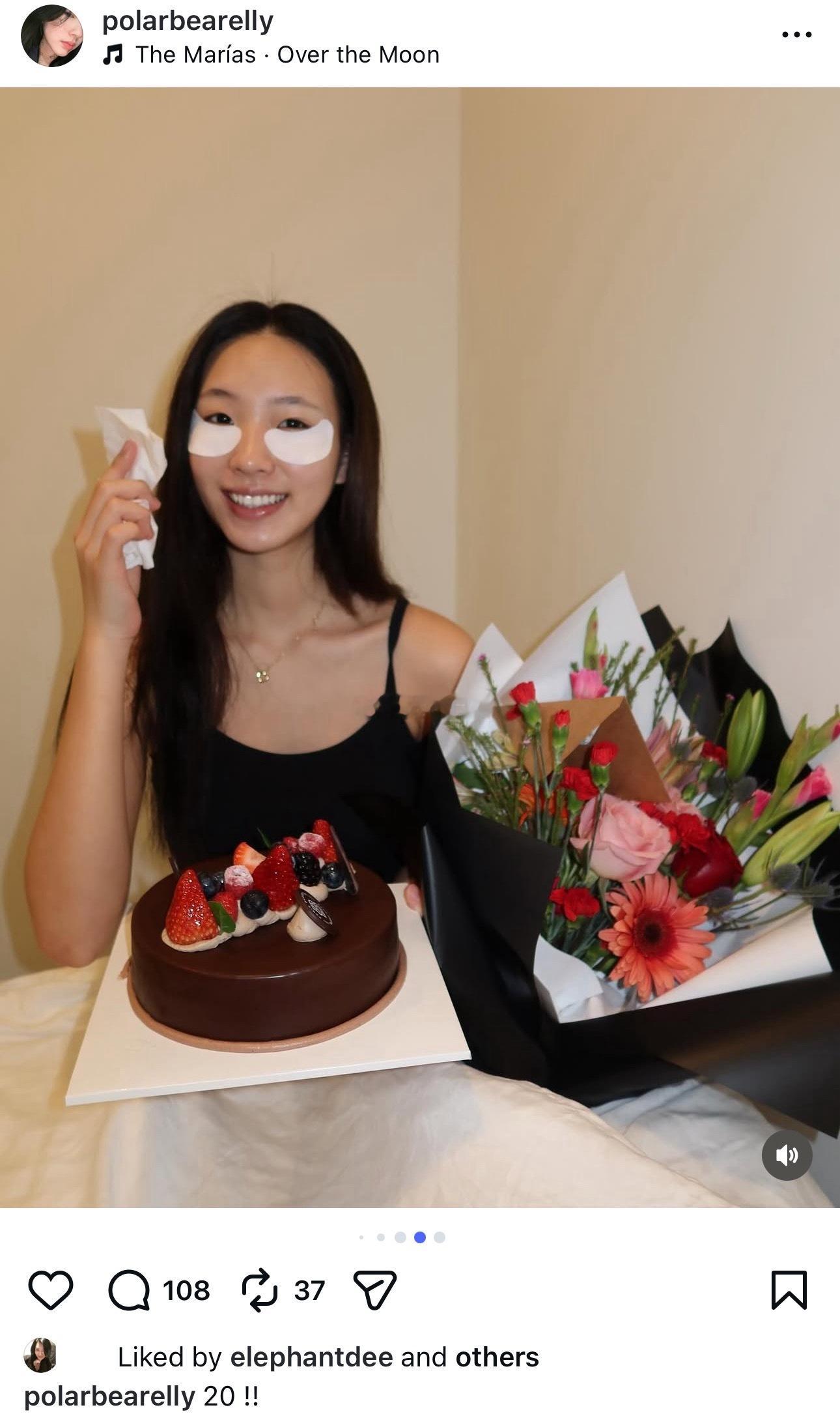 小S大女儿20岁了回看当时的新闻报道（图四）和小S怀孕日记里的照片（图五图六）时