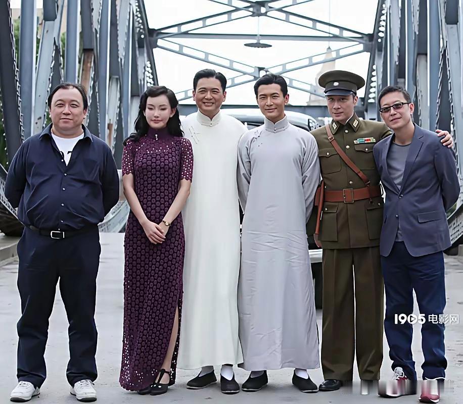 两代''许文强''同框了：周润发和黄晓明，你更喜欢哪一个版本的？​​​