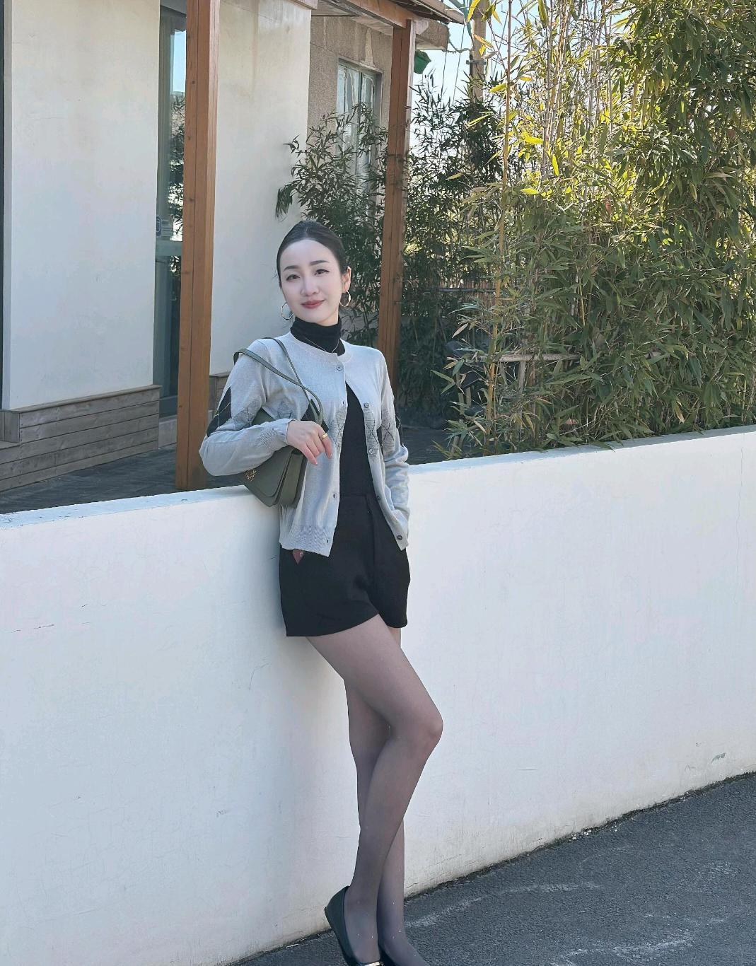 被灰色承包的高级感！这波成熟美太绝了高级灰色穿搭