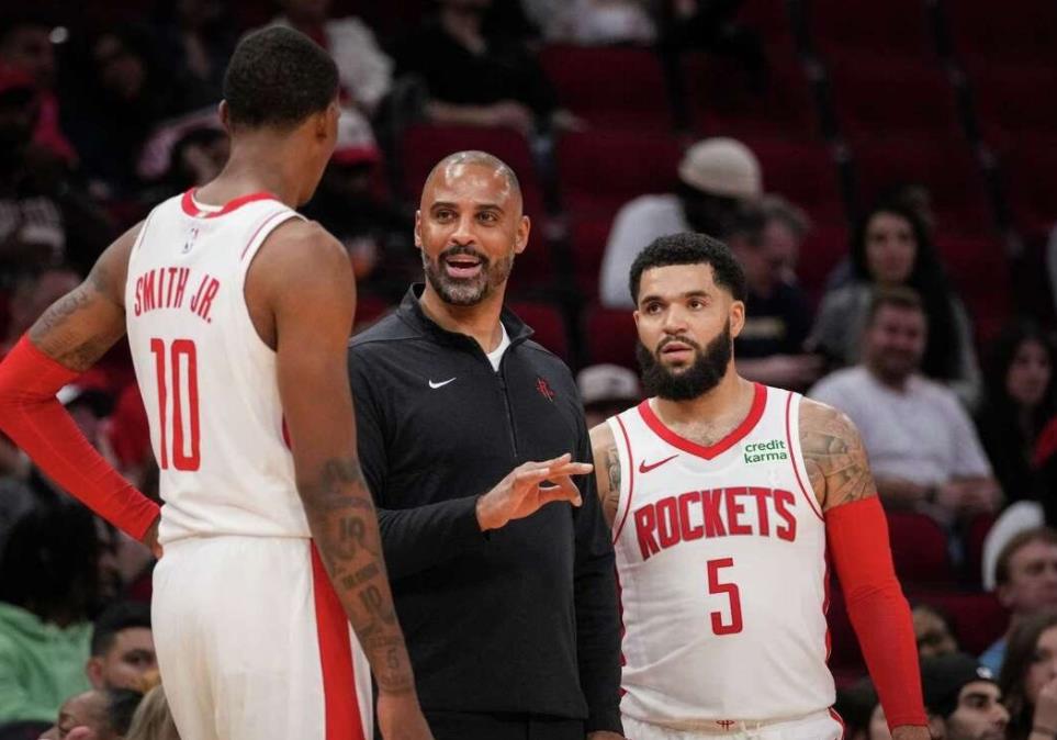 火箭队被湖人队淘汰之后，乌度卡教练会不会被炒掉呢？有NBA专家布莱克·希尔沃曼表
