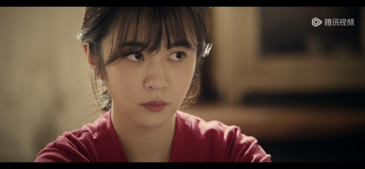 《主角》米兰演铁梅开心不起来，花彩香演李奶奶却很兴奋，胡三元两句话说出原因。