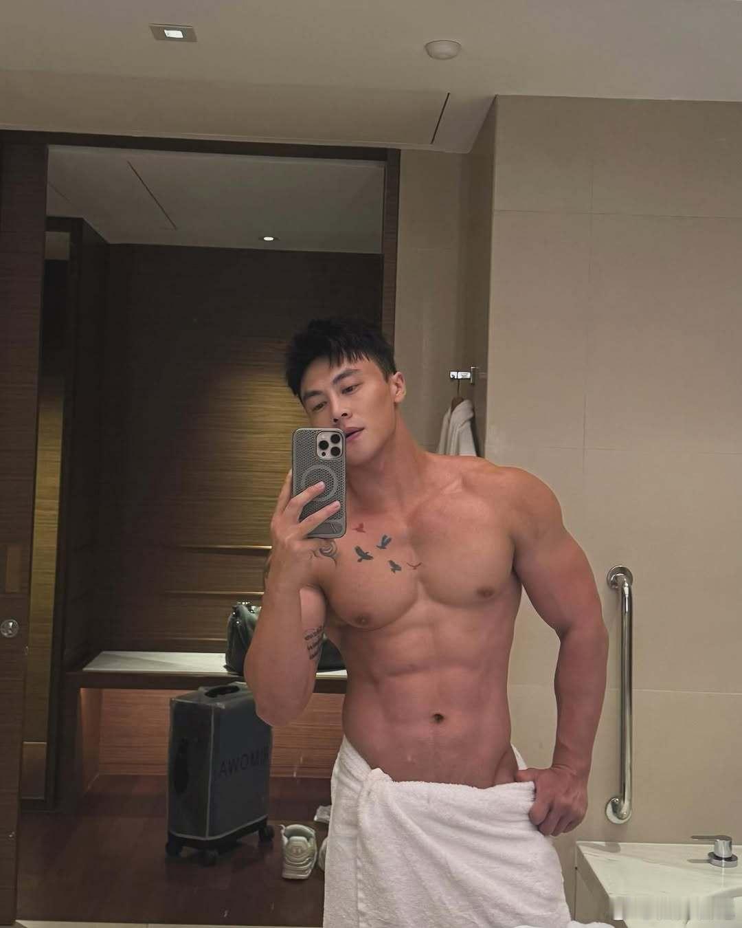 有味道的熟男体育生​​​