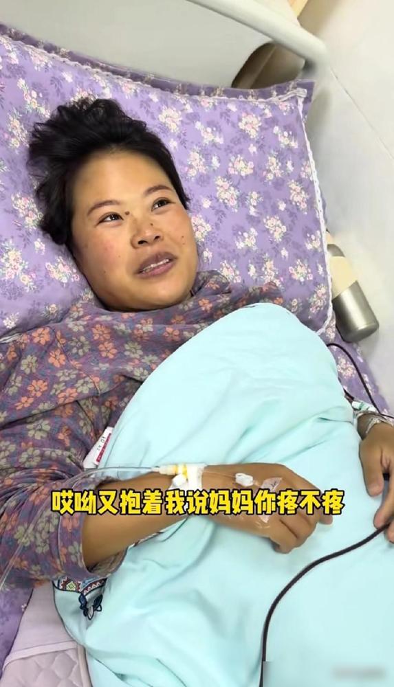 小爽四胎剖腹产出血太多，输了400毫升的血后脸色还是蜡黄。我前两年陪家里亲戚